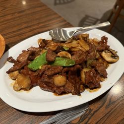 Beef with Snow Peas and Black Mushrooms.