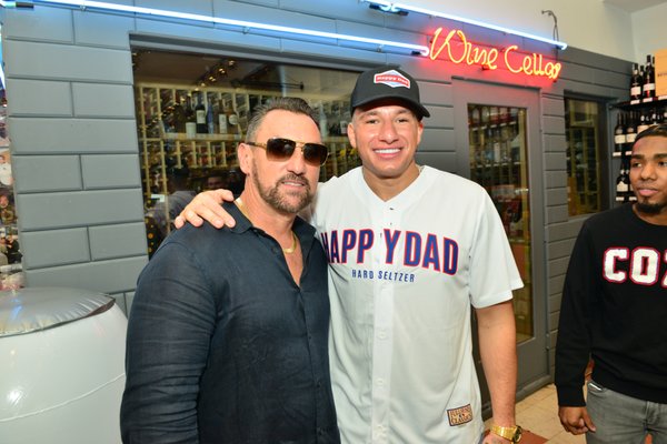 Gulf Liquors by null