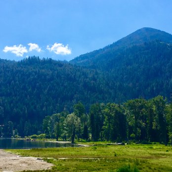 Wallowa Lake State Park - Edge of Lake Wallowa and the Mountains behind. - Parks Near Me - Joseph, Oregon Wallowa Lake State Park - Edge of Lake Wallowa and the Mountains behind. - Parks Near Me - Joseph, Oregon