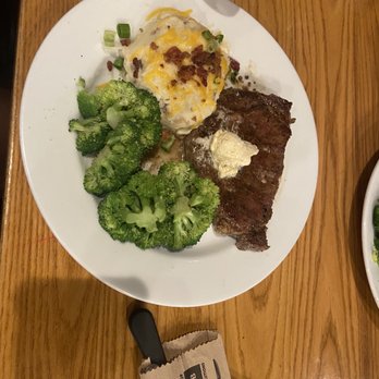 Chili's - a plate of steak, broccoli, and mashed potatoes - Bars Near Me - Homewood, Alabama