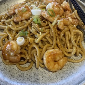 Yang Kee Dumpling-ROSEVILLE - Garlic Noodles with shrimp - Dim Sum Near Me - Roseville, California
