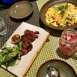 FOMO Thai - We ordered the pineapple fried rice, roast tenderloin and Thai iced pink milk.