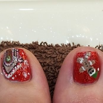 Heights Nail Spa - Gingerbread man and house by Michelle - Nail Salons Near Me - Houston, Texas