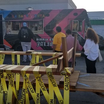 La Santa Torta - look at all the folks waiting. That's a sign... of yumminess - Food Trucks Near Me - Oakland, California
