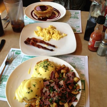 The Chalkboard Kitchen - Crab cake Eggs Benedict - Breakfast & Brunch Near Me - South Haven, Michigan The Chalkboard Kitchen - Crab cake Eggs Benedict - Breakfast & Brunch Near Me - South Haven, Michigan