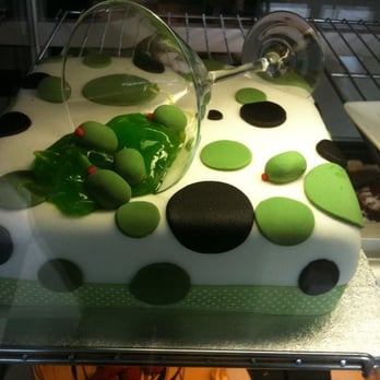 The Blue Icing Dessert Bakery - a polka dot cake - Desserts Near Me - Penticton, British Columbia The Blue Icing Dessert Bakery - a polka dot cake - Desserts Near Me - Penticton, British Columbia