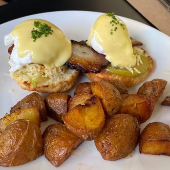 Fergie's Cafe - Eggs Benny - Cafes Near Me - Squamish, British Columbia Fergie's Cafe - Eggs Benny - Cafes Near Me - Squamish, British Columbia
