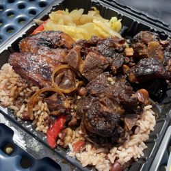 Pat's Kitchen - Oxtails