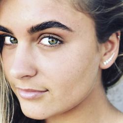 Bella Skin and Body-Sylmar - Eyebrow wax and brow tint
