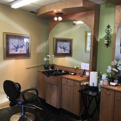 Oaks Barber & Beauty Shop - Come relax & receive services . Wi-Fi avail. Movie selec  for all ages,Beverage & Snack area  w/ comp coffee /hot beverage station