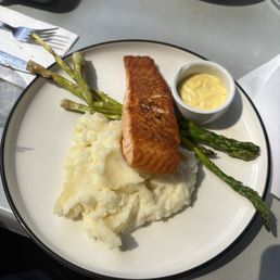 Salmon + Mashed Potatoes + Asparagus Salmon + Mashed Potatoes + Asparagus