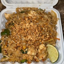 Chicken pad thai
