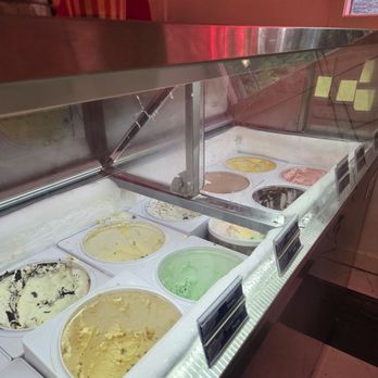 Colossal Cupcakes & Cones - Ice Cream & Frozen Yogurt Near Me - Eureka Springs, Arkansas