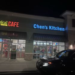 Chen's Kitchen - Picture of the outside