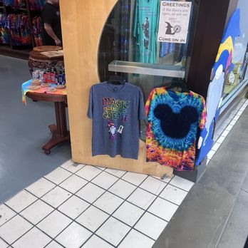 Wizards And Lizards - Entrance. - Gift Shops Near Me - Oviedo, Florida