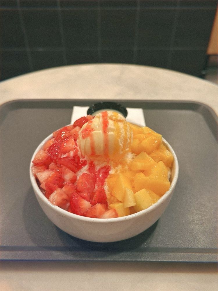 Deluna Dessert Cafe