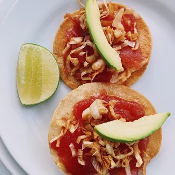 Entremar - Tuna tostada - Mexican Near Me - México, D.F., DIF