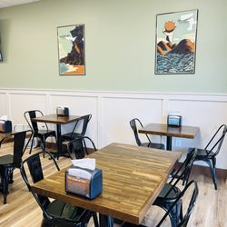 Legends Pacific Island Grill - Dining area