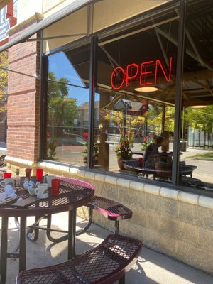 Louisiana Cafe by null