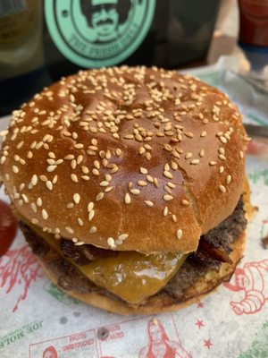 Joe Molese 117 - Burgers'n'Sandwiches by null