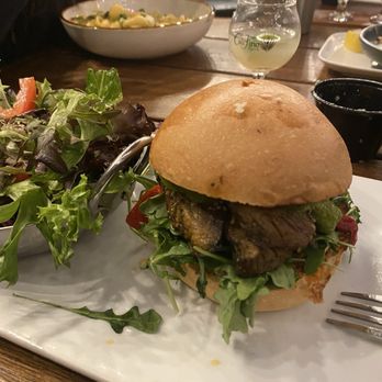 Oscar's Brewing Company - Mushroom Burger - 7/10 - Breweries Near Me - Temecula, California