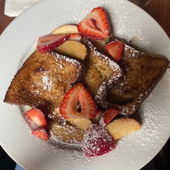 Barbès Restaurant - french toast aux fruits - French Near Me - Hoboken, New Jersey Barbès Restaurant - french toast aux fruits - French Near Me - Hoboken, New Jersey