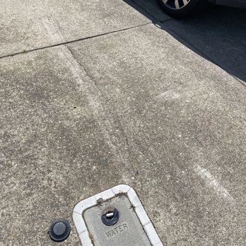 United Towing Service - Scraped driveway cracked sewer - Towing Near Me - Livermore, California United Towing Service - Scraped driveway cracked sewer - Towing Near Me - Livermore, California