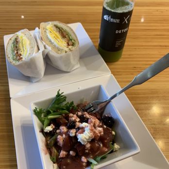 d'Lite Healthy On The Go - California Club, Beet Salad, Detox Drink - Coffee & Tea Near Me - Phoenix, Arizona