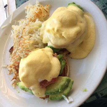 Martha's - The California Benedict and add that Canadian bacon back on! So good! Cute little spot with nice little view of The ocean - American Near Me - Hermosa Beach, California