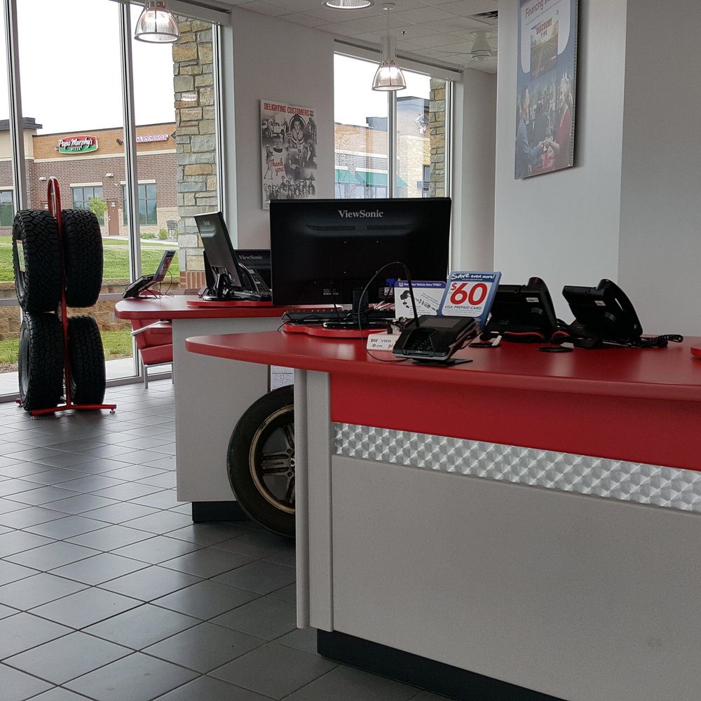 Discount Tire - Indoors - Wheel & Rim Repair Near Me - Woodbury, Minnesota