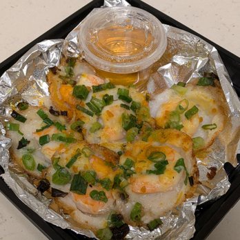 Pho Saigonese - @endoedibles on Instagram 04/19/25    BÁNH KHỌT - Crispy rice cakes, shrimp, scallions, herbs, papaya, carrots, fish sauce - Vietnamese Near Me - Las Vegas, Nevada