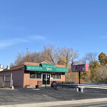 Queen Pizza - a view of the outside of a restaurant - Pizza Near Me - East Hartford, Connecticut Queen Pizza - a view of the outside of a restaurant - Pizza Near Me - East Hartford, Connecticut