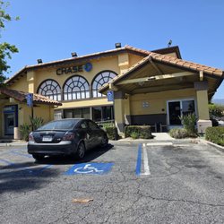 Chase Bank - Outside