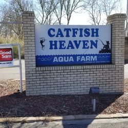 Catfish Heaven Aqua Farm & Rv Park - Good for a 1 night stop. Some sites had no water service due to broken pipes. No fish in the ponds after flooding a few years back.