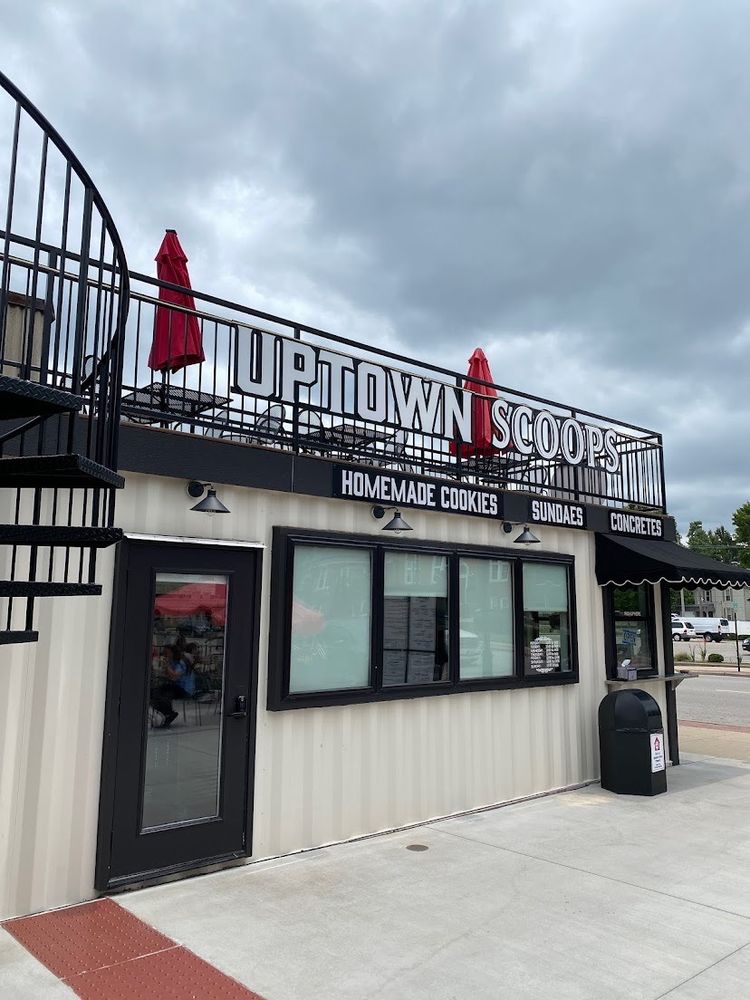 UPTOWN SCOOPS 403 W Main St, Collinsville, Illinois Ice Cream