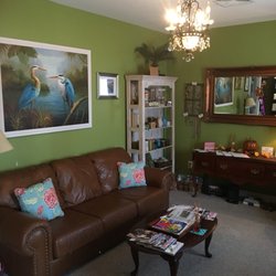 The Day Spa At Wachesaw - Cozy waiting area