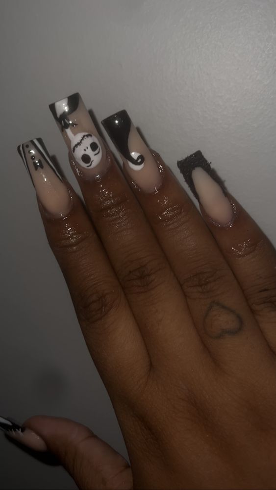 Nailz By Vesha Logo