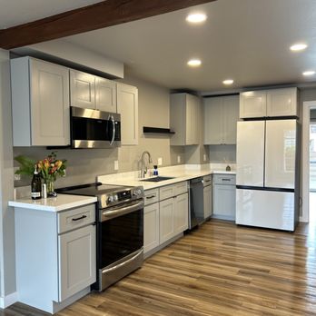 Velazquez’s Cleaning - After a deep clean service - Home Cleaning Near Me - Kent, Washington Velazquez’s Cleaning - After a deep clean service - Home Cleaning Near Me - Kent, Washington