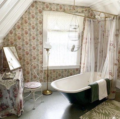 Shaw House Inn by null