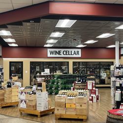 Binny's Beverage Depot - Des Plaines - Wine cellar area