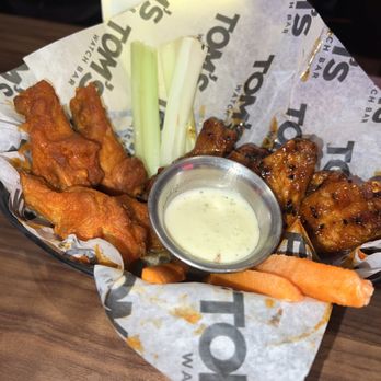 Tom's Watch Bar - Sports Bars Near Me - Indianapolis, Indiana Tom's Watch Bar - Sports Bars Near Me - Indianapolis, Indiana