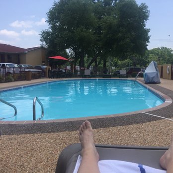 Best Western Benton Inn - Mornings ...peaceful! - Hotels Near Me - Benton, Arkansas