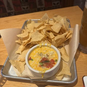 Twin Peaks - The obligatory queso & chips! - American Near Me - Henderson, Nevada