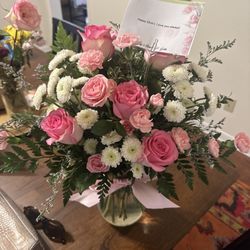 Judy's Flowers and Gifts - Standard bouquet