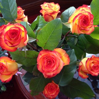 Flower Corner - Lovely flowers! Love the two tone colors! :-) - Florists Near Me - San Francisco, California Flower Corner - Lovely flowers! Love the two tone colors! :-) - Florists Near Me - San Francisco, California