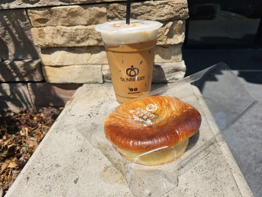 Sunmerry Bakery by null