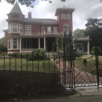 Stephen King's House - Very neat to stand outside his house! - Landmarks & Historical Buildings Near Me - Bangor, Maine Stephen King's House - Very neat to stand outside his house! - Landmarks & Historical Buildings Near Me - Bangor, Maine
