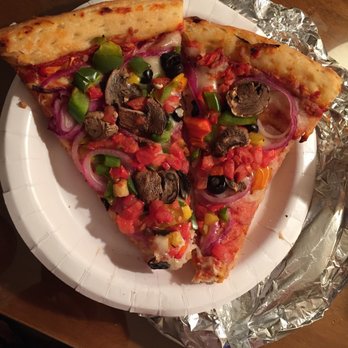 Nikki's Pizza - Pizza - Pizza Near Me - Lahaina, Hawaii