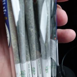 Bud Hut Camano Island - Great selection of pre-rolls!