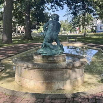 Rec Park - Memorial statue - Parks Near Me - Binghamton, New York